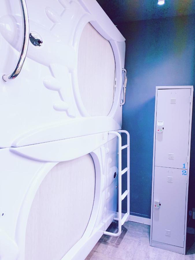 Met A Space Pod @ Boat Quay Singapore Buitenkant foto