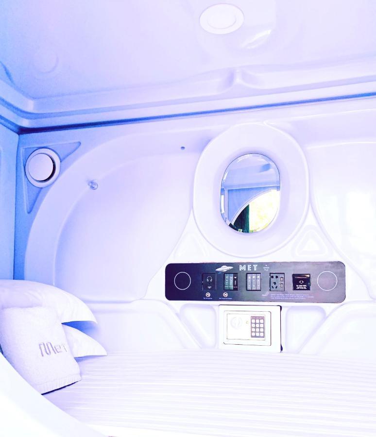 Met A Space Pod @ Boat Quay Singapore Buitenkant foto
