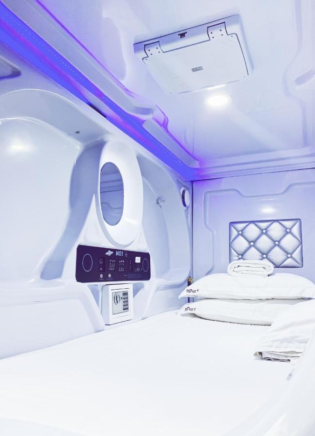 Met A Space Pod @ Boat Quay Singapore Buitenkant foto
