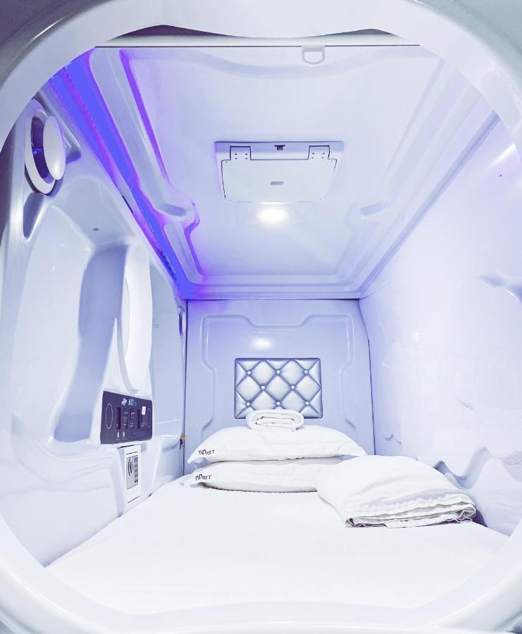 Met A Space Pod @ Boat Quay Singapore Buitenkant foto