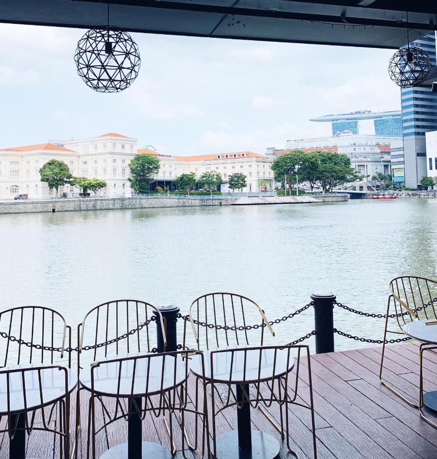 Met A Space Pod @ Boat Quay Singapore Buitenkant foto